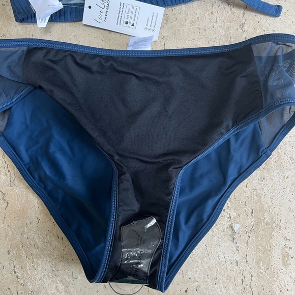 CUPSHE Bikini Set Crisscross Back Tie Blue Zebra Textured Size Medium - Picture 7 of 7